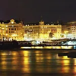 Apartament Small Sunny Park View Praga